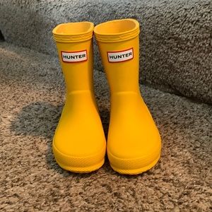 Never worn toddler hunter boots